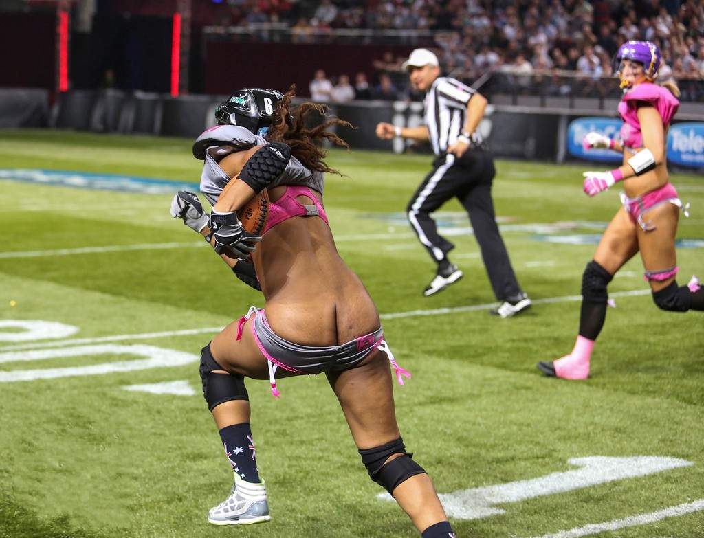 amy duan recommends Lfl Nip Slip