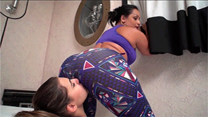 kendra lust breaks the internet