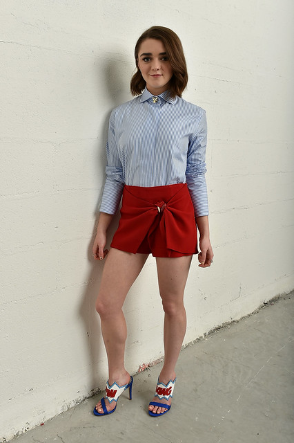 Best of Maisie williams legs