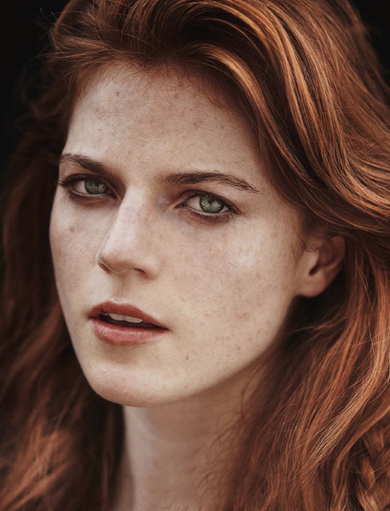 dawn levitan recommends Rose Leslie Nude