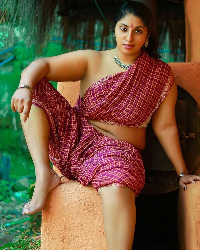 amber ghosh recommends aunty spy bathing pic