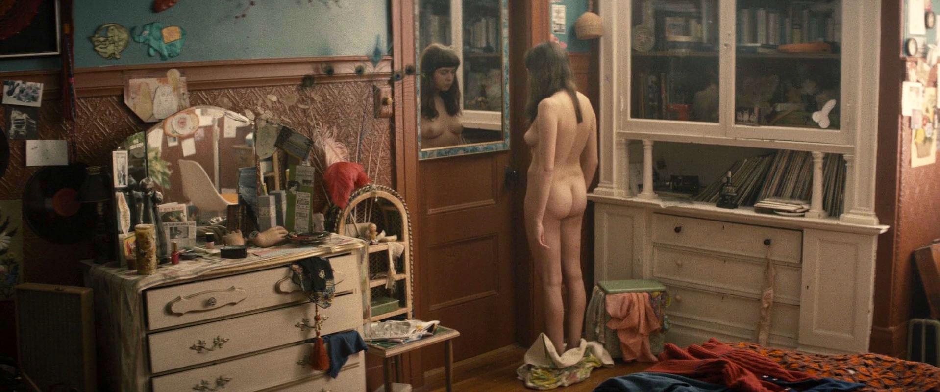 amanda inglis recommends Bel Powley Nude