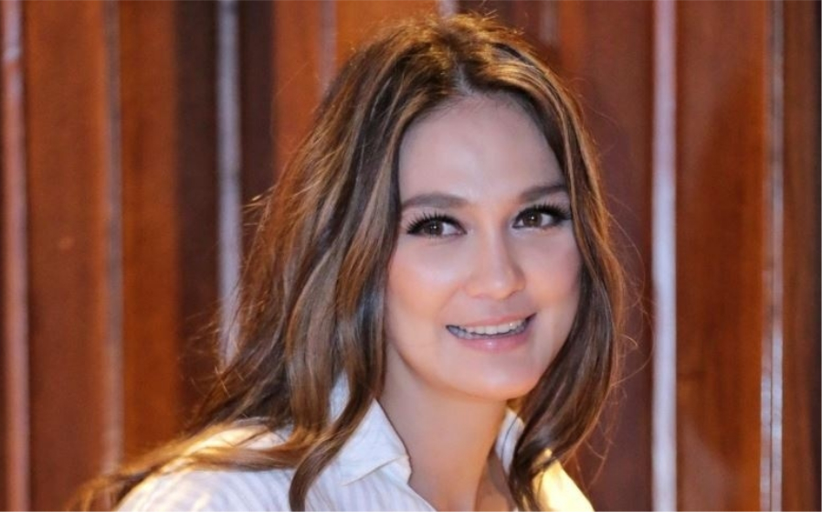 ann ejan recommends luna maya ariel peterpan pic