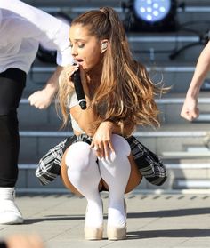 Ariana Grande Upskirt nixf spurnso