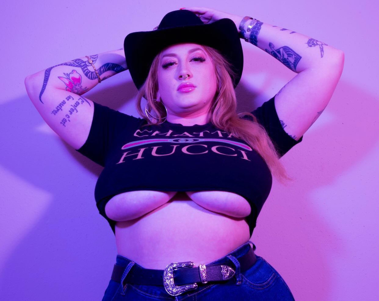 Bbw Thick Lizzy nipple slips