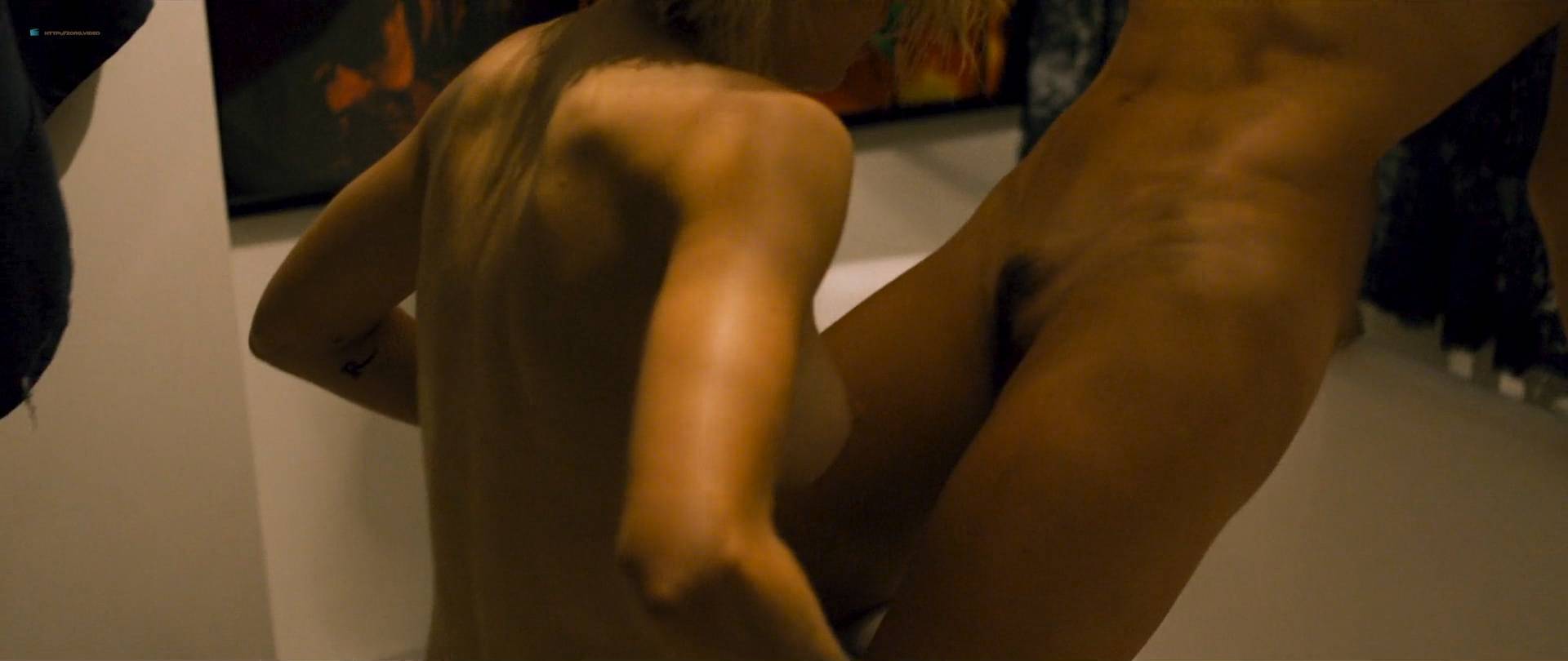 hunter schafer sex scene