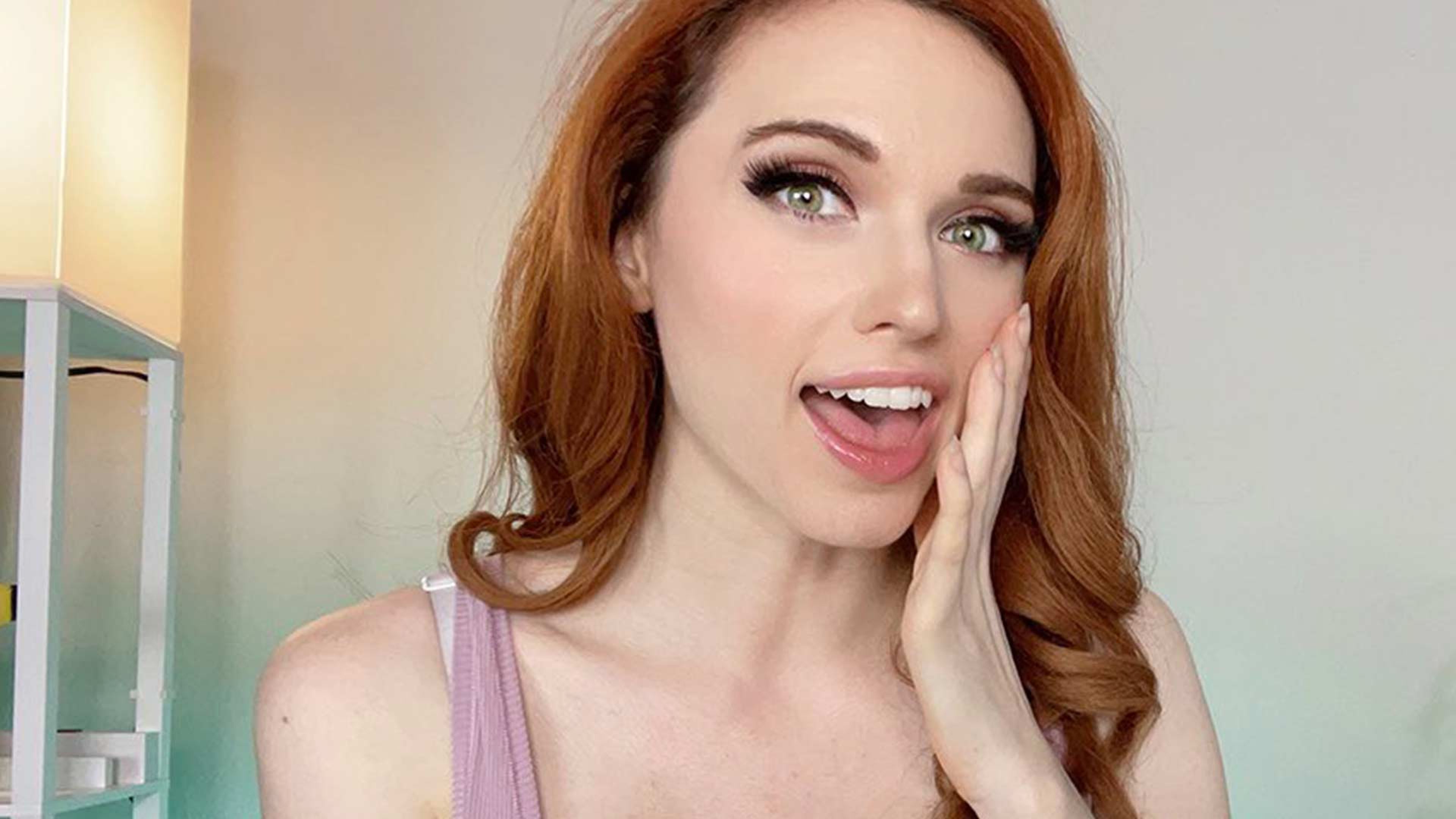 bonny carroll recommends Amouranth Solo