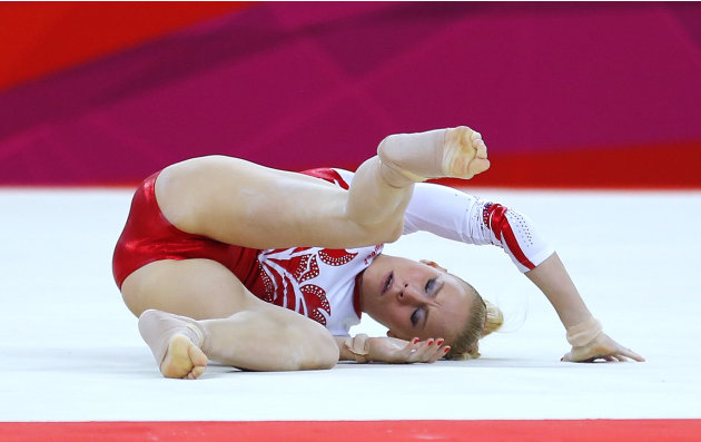 gymnast with camel toe