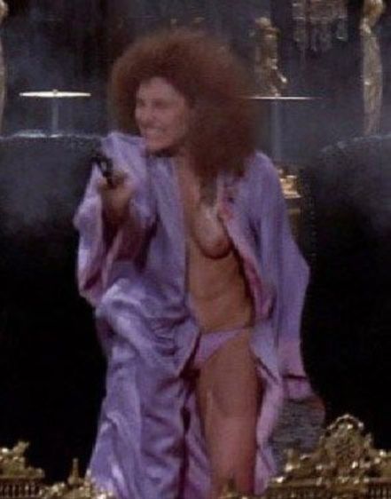 devin sauer recommends mary elizabeth mastrantonio nude pic