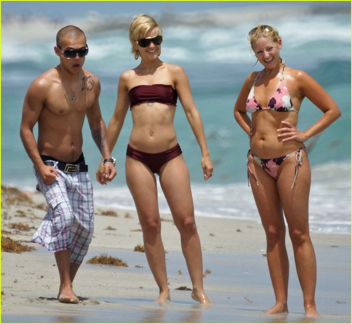 antonio nesbeth recommends Mena Suvari Bikini