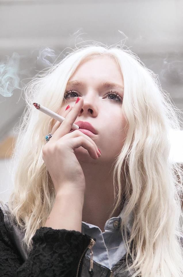 smoking fetish blonde